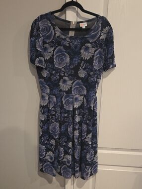 LuLaRoe Navy and Blue Floral Short Sleeve Dress